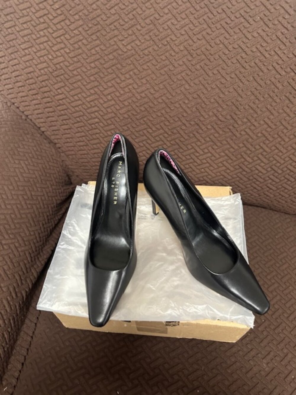 Black Marc Fisher pumps